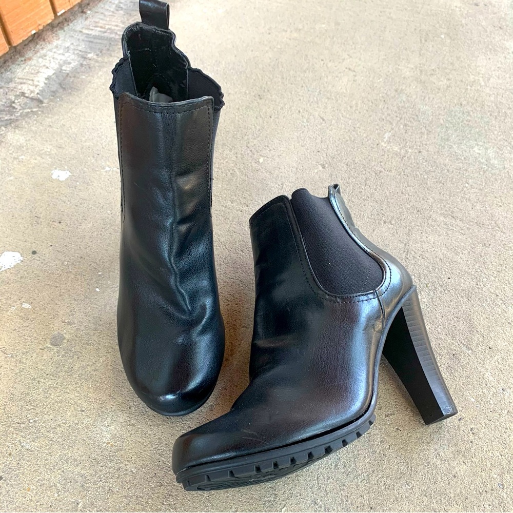 Studio Paolo Women’s Ankle Boots / size 8.5 / Black / Heeled boots